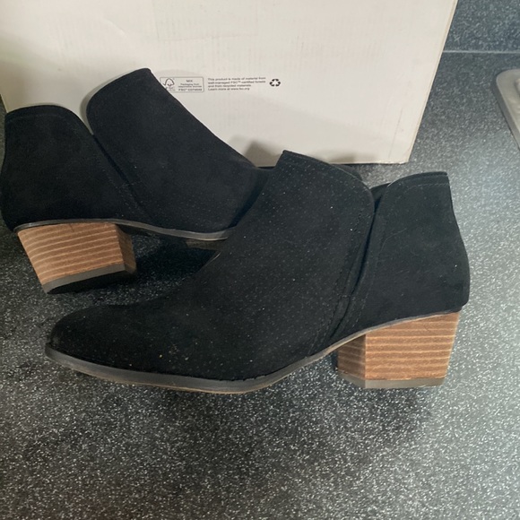 Life Stride Size 9W - Picture 3 of 8